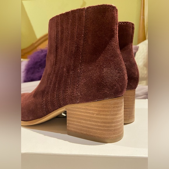 Women’s Burgundy Boots, Size 7.5 - Picture 3 of 6